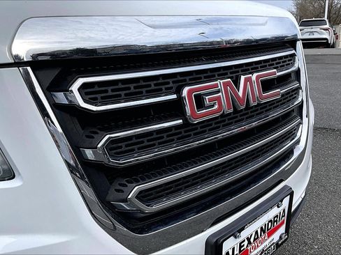 Used 2016 GMC Terrain SLT image 28