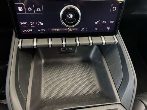 New 2026 GMC Terrain Elevation w/ Elevation Premium Package AWD/4WD image 21