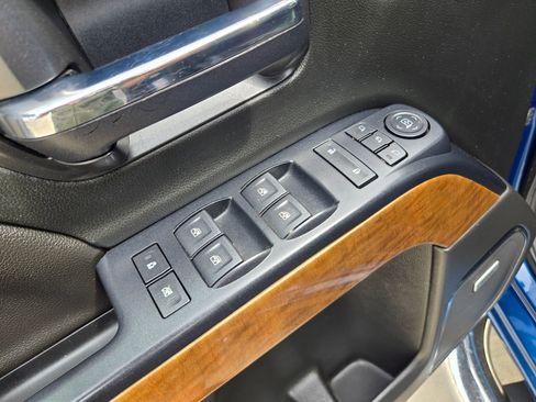 Used 2018 Chevrolet Silverado 1500 LTZ w/ Texas Edition RWD image 19