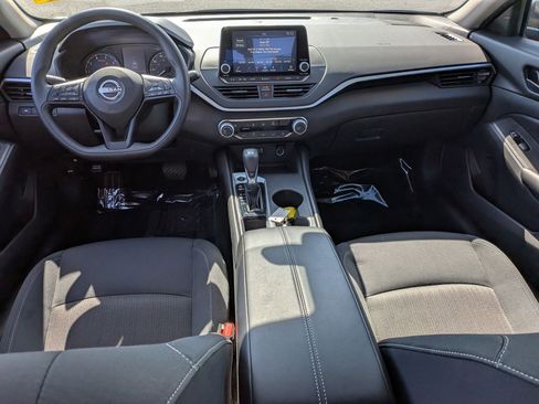 Used 2025 Nissan Altima 2.5 S FWD image 21