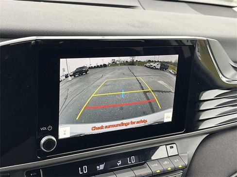 Used 2025 Toyota Camry LE image 29