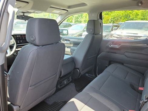 New 2025 GMC Sierra 1500 SLE w/ Preferred Package image 30