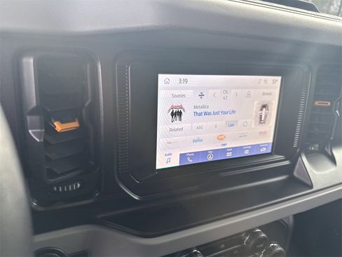 Used 2021 Ford Bronco Badlands image 29