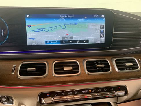 Used 2021 Mercedes-Benz GLS 450 4MATIC image 26