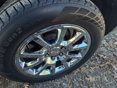 Used 2015 GMC Yukon Denali w/ Open Road Package image 14