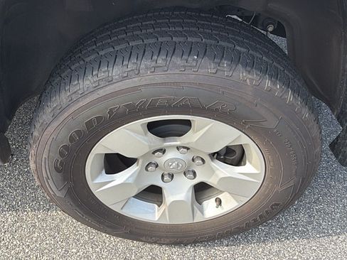 Used 2025 RAM 1500 Big Horn AWD/4WD image 12