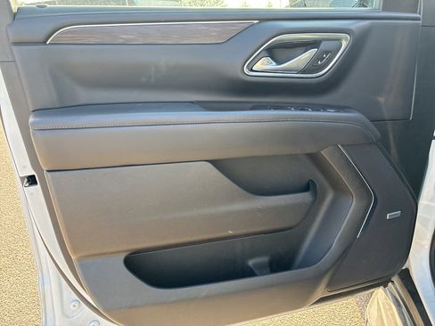 Used 2024 Chevrolet Tahoe LT image 11