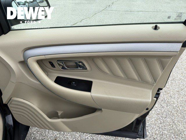 Used 2018 Ford Taurus SE FWD image 29