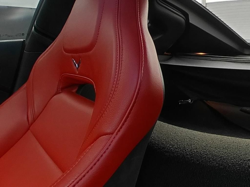 Used 2019 Chevrolet Corvette Z06 RWD image 9