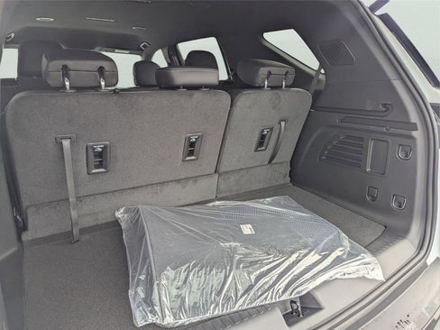 New 2026 Chevrolet Traverse LT image 27