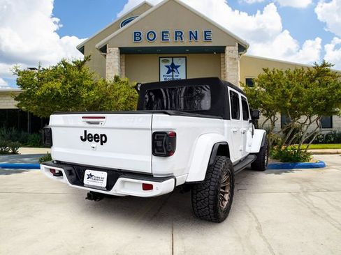 Used 2021 Jeep Gladiator Overland AWD/4WD image 6