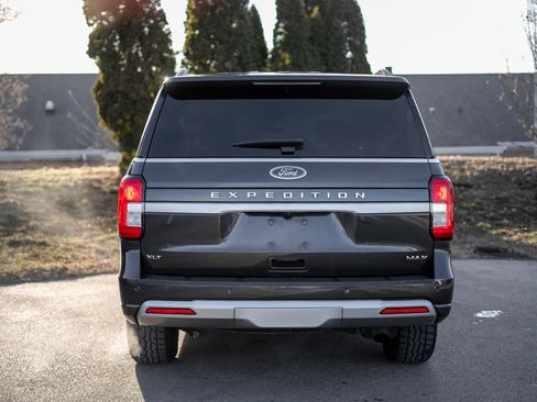 Used 2024 Ford Expedition Max XLT image 6