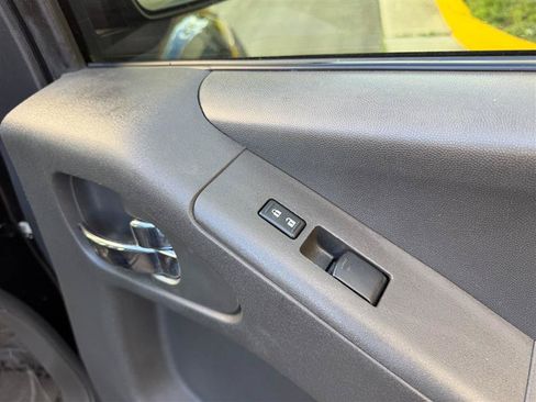 Used 2018 Nissan Frontier PRO-4X AWD/4WD image 48