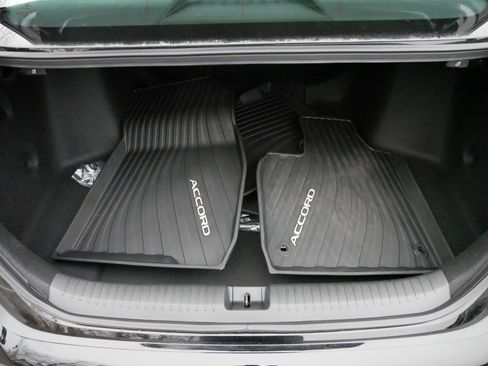 Certified 2025 Honda Accord EX-L image 18