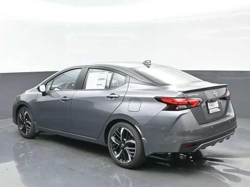 New 2025 Nissan Versa SR w/ Trunk Package FWD image 3