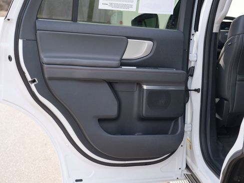 Used 2025 Ford Expedition Active image 19