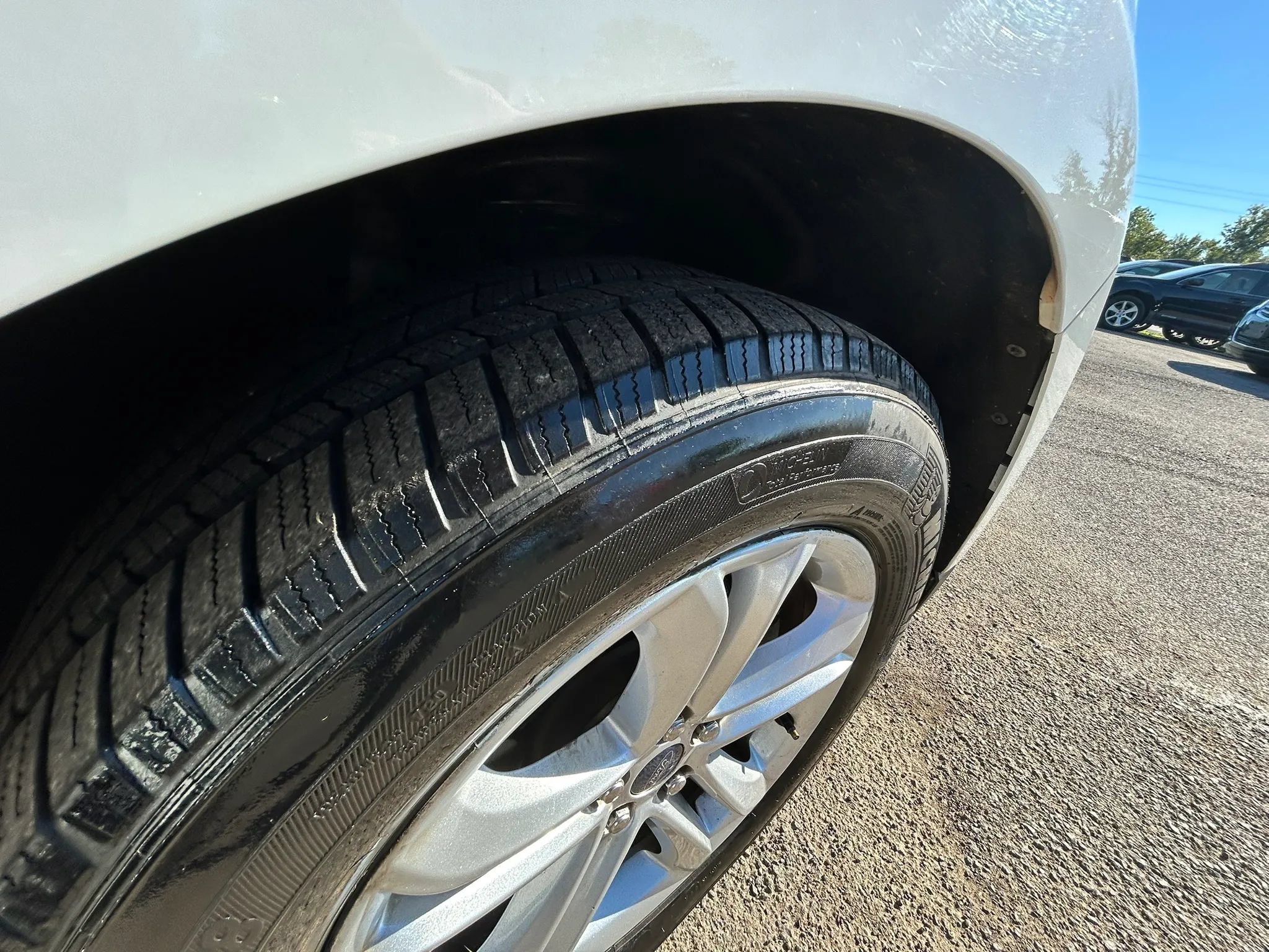 Used 2020 Ford Edge SEL FWD image 33