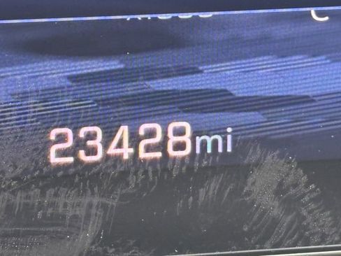 Used 2025 Chevrolet Traverse LT image 18