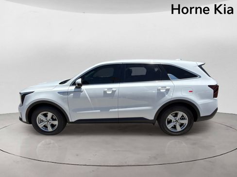 New 2026 Kia Sorento LX FWD image 6