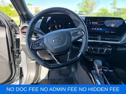 Used 2025 Chevrolet Trax RS w/ Driver Confidence Package FWD image 15