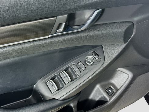 Used 2018 Honda Accord Sport image 24