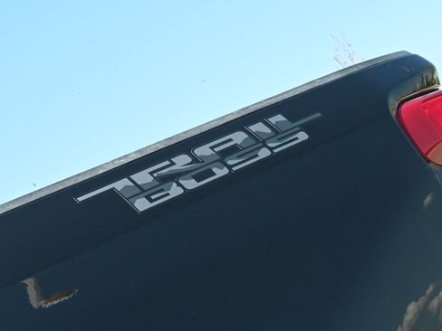 Used 2023 Chevrolet Silverado 1500 LT Trail Boss w/ LT Trail Boss Premium Package AWD/4WD image 38
