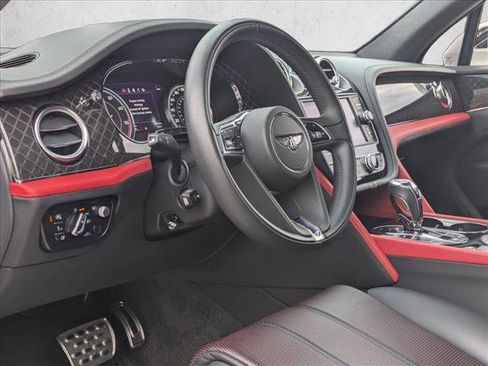 Used 2020 Bentley Bentayga image 11