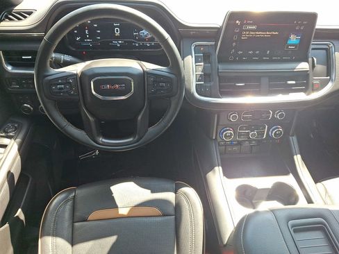 Used 2023 GMC Yukon XL AT4 AWD/4WD image 15