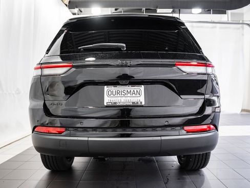 New 2025 Jeep Grand Cherokee Altitude image 5