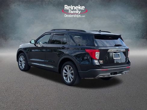 Used 2023 Ford Explorer XLT w/ Equipment Group 202A AWD/4WD image 8