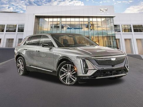 Used 2026 Cadillac Lyriq Premium Luxury RWD image 3