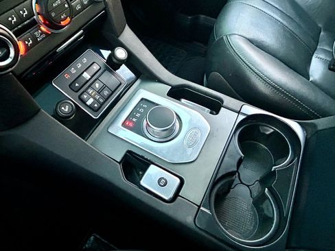 Used 2016 Land Rover LR4 HSE image 26