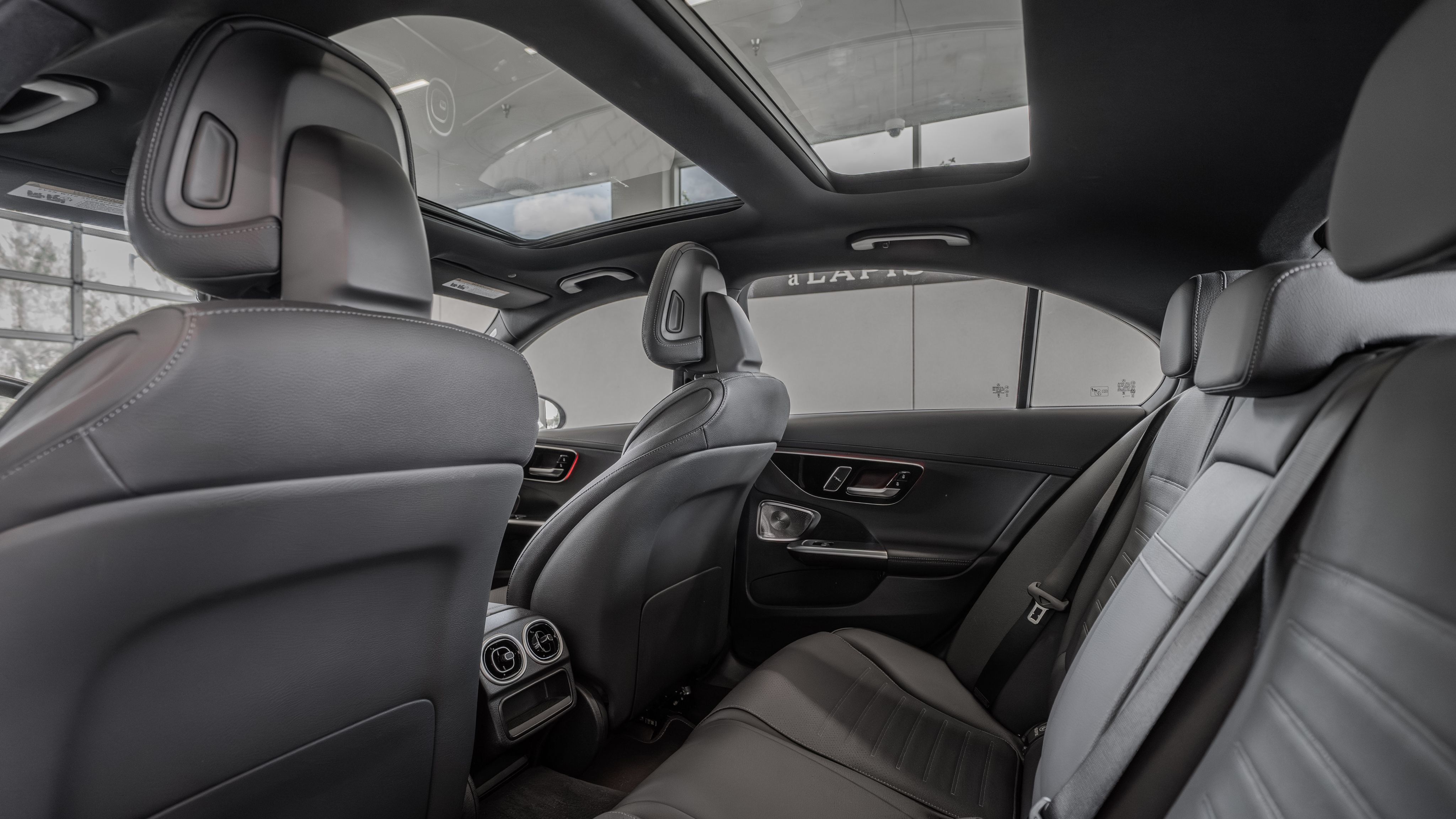 Used 2024 Mercedes-Benz C 300 4MATIC Sedan image 25