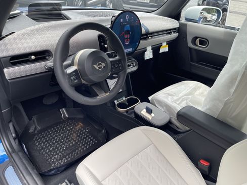 New 2026 MINI Cooper 2-Door Hardtop FWD image 10