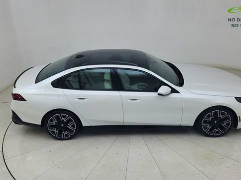 Used 2024 BMW i5 eDrive40i w/ Executive Package RWD image 78