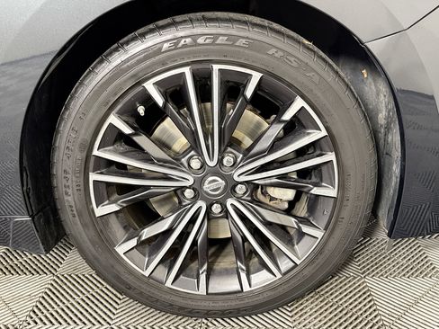 Used 2016 Nissan Maxima Platinum image 31