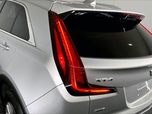 Used 2020 Cadillac XT4 Premium Luxury w/ Cold Weather Package image 28