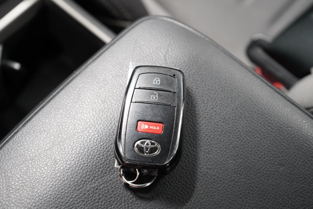 Used 2025 Toyota Tacoma TRD Off-Road AWD/4WD image 29