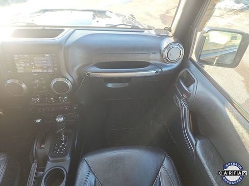 Used 2018 Jeep Wrangler Unlimited Sahara image 10