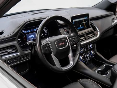 Used 2021 GMC Yukon XL SLT w/ Rear Media and Nav Package AWD/4WD image 42