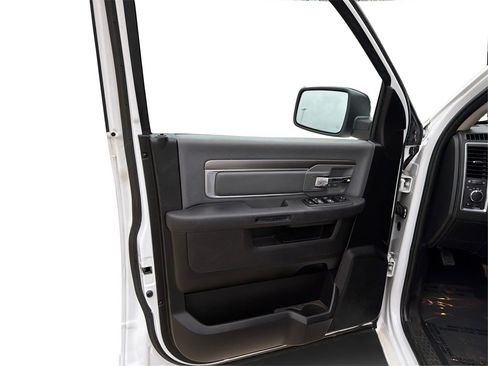 Used 2021 RAM 1500 Classic SLT image 21