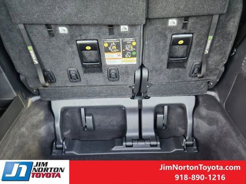 Used 2025 Toyota Sienna Limited AWD/4WD image 33