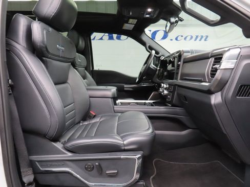 Used 2025 Ford F250 Platinum w/ FX4 Off-Road Package image 39