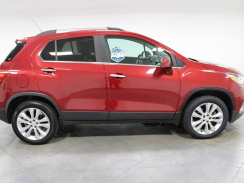 Used 2020 Chevrolet Trax Premier image 11