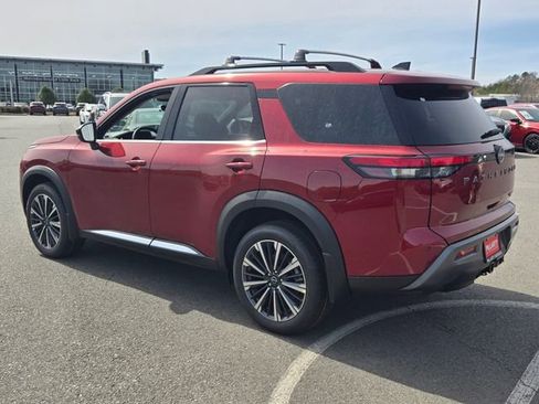 New 2026 Nissan Pathfinder Platinum AWD/4WD image 3