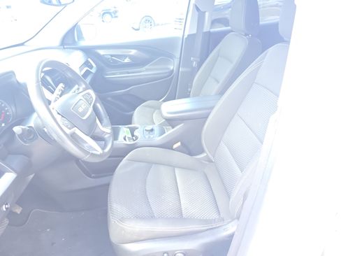 Used 2023 GMC Terrain SLE w/ Driver Convenience Package FWD image 10