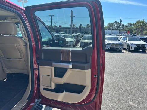 Used 2018 Ford F150 Lariat w/ Equipment Group 502A Luxury AWD/4WD image 13