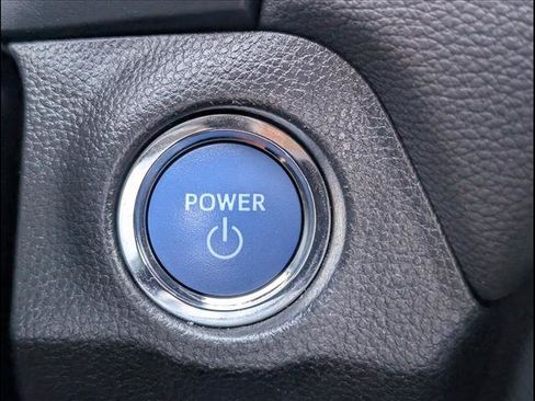 Used 2022 Toyota RAV4 XLE w/ Convenience Package AWD/4WD image 11