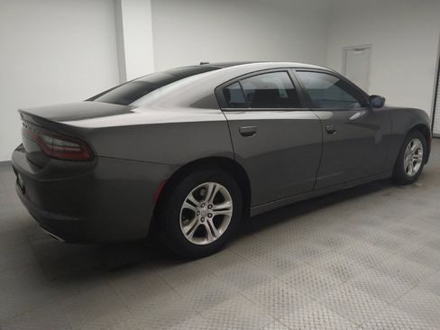 Used 2019 Dodge Charger SXT image 10