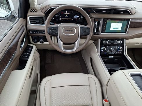 Certified 2024 GMC Yukon Denali AWD/4WD image 12